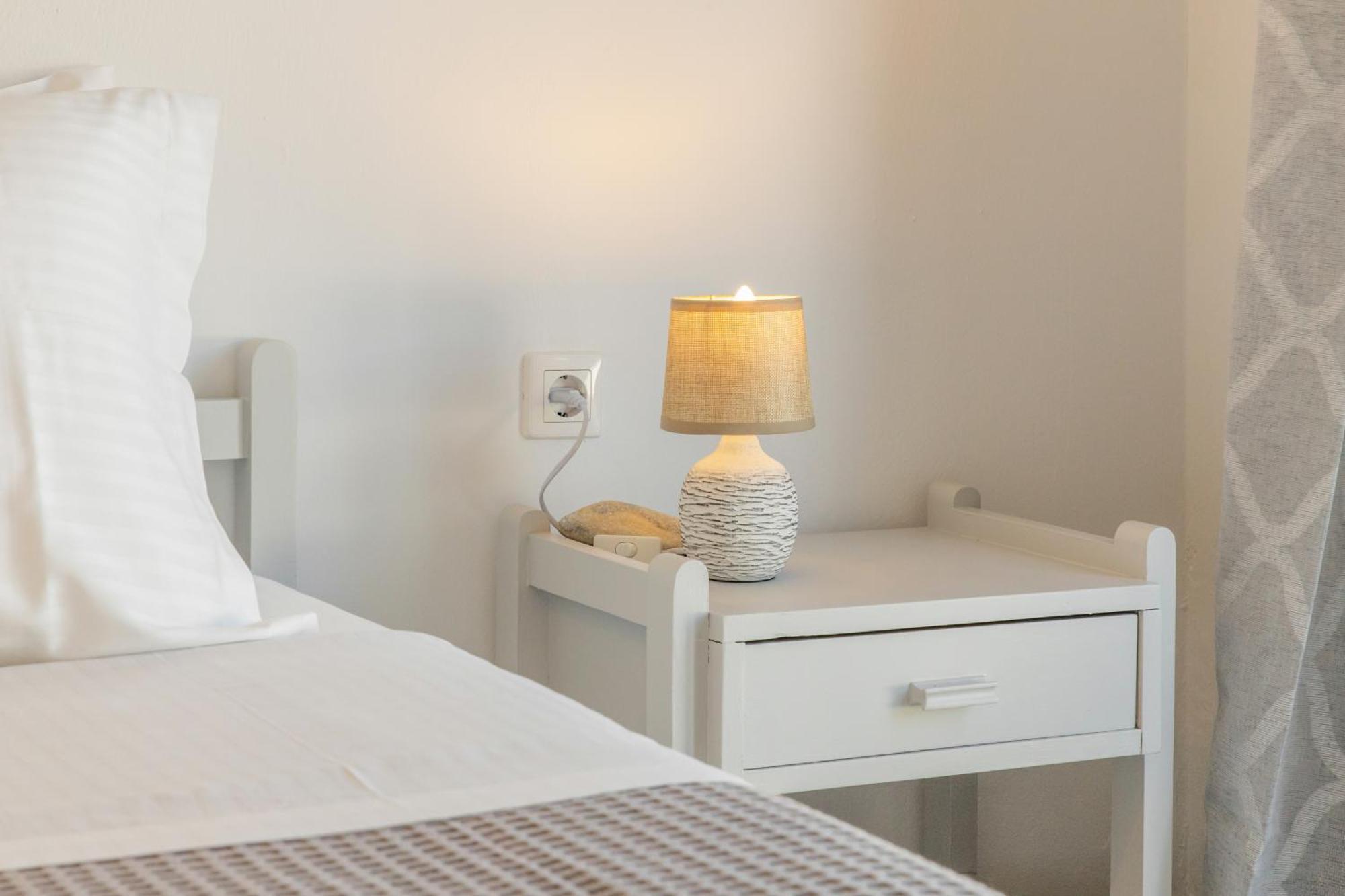 Yialos Rooms Piso Livadi Exterior foto